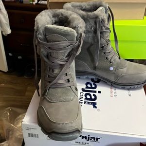 Pajar grey shearling snow boot
